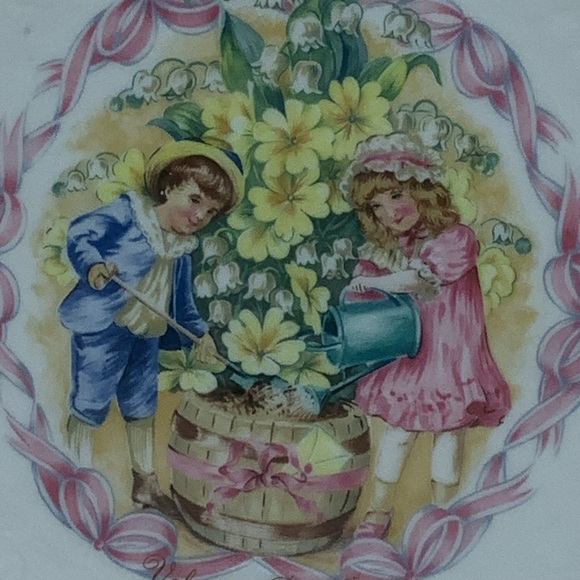 Vintage Royal Doulton Valentines Day 1985 Collectible Plate - Picture 2 of 9